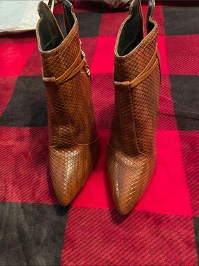 Textured Brown Pointed-Toe Ankle Boots